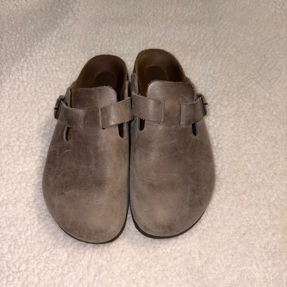 Birkenstock Women's Grey Leather Clogs - Picture 2 of 7